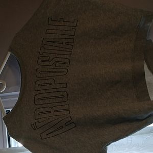 A gray crop top aeropostle x large sweat shirt